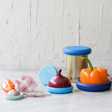 Load image into Gallery viewer, FOOD HUGGERS | Set of 5 Assorted Silicone Food Huggers