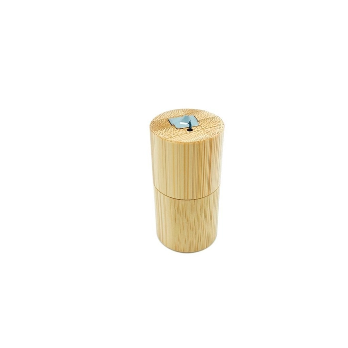 BAMBOO SWITCH  Bamboo Floss Container + Organic Bamboo Charcoal Floss –  THE COLLECTIVE